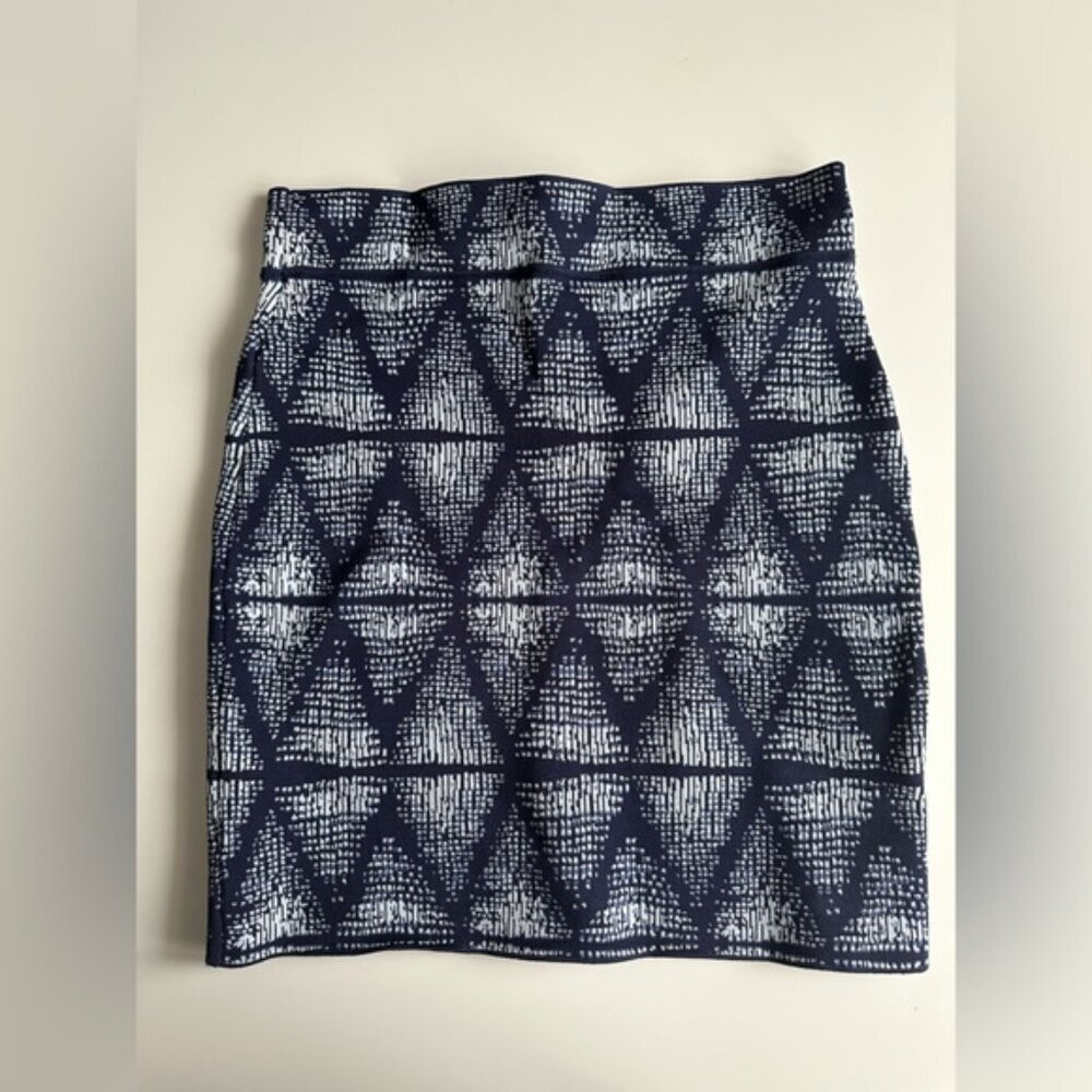 BCBG Simone Abstract Tribal Print Skirt (size M)